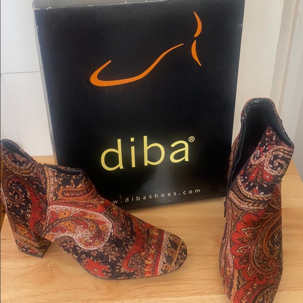 Ankle suede boots. Never worn